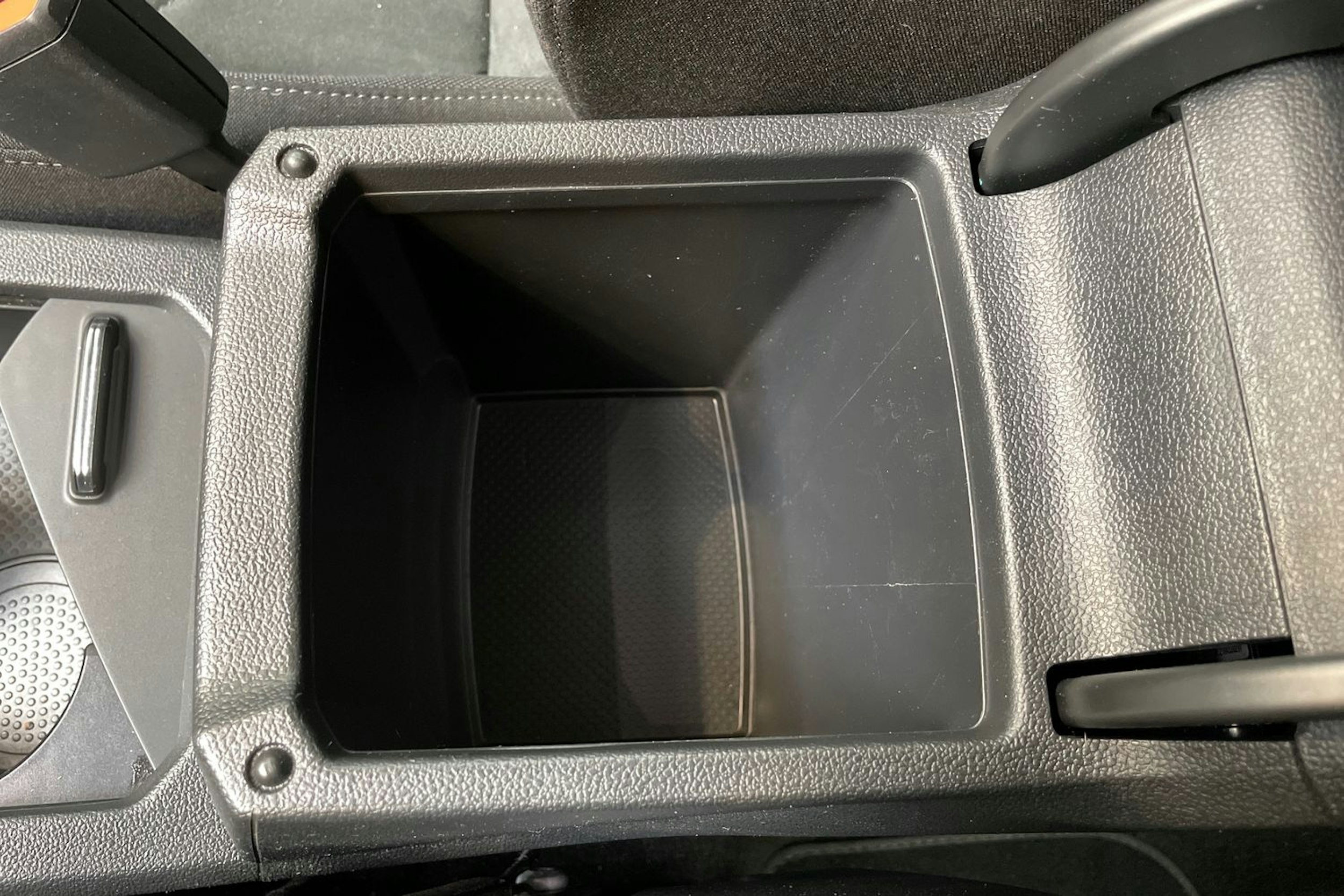 musta Volkswagen Tiguan 2021 kuva 29.