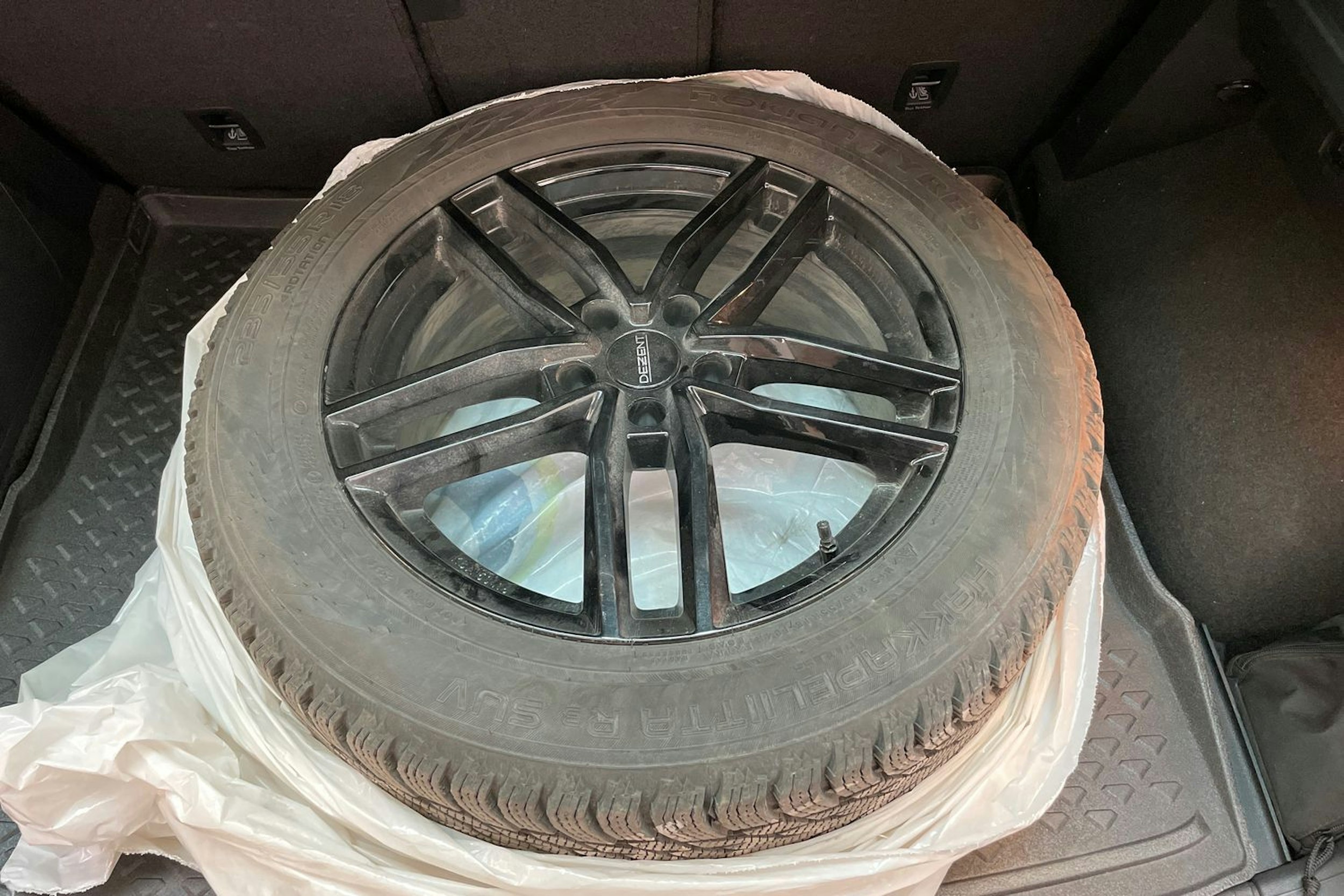 musta Volkswagen Tiguan 2021 kuva 30.