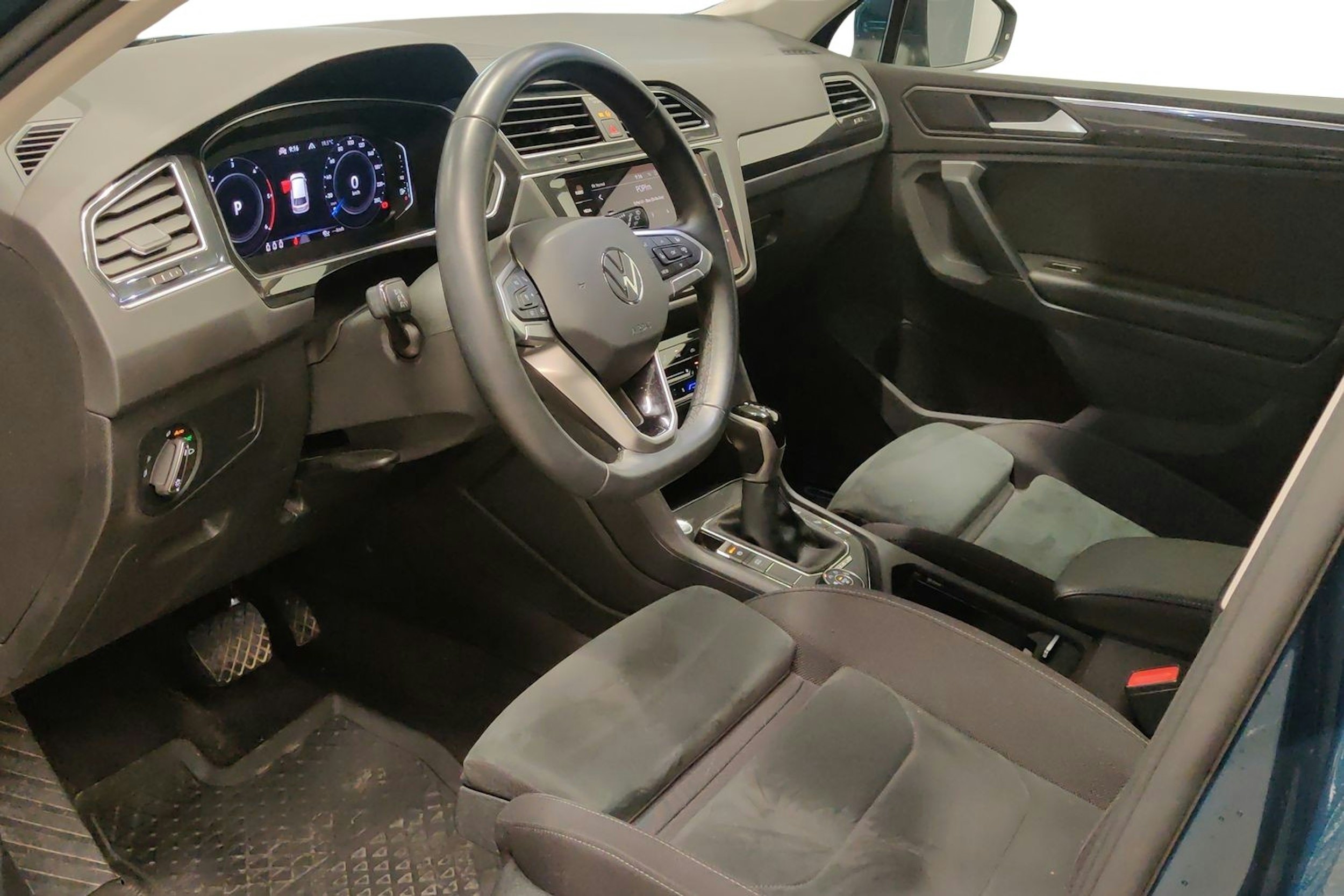 met. sininen Volkswagen Tiguan 2021 kuva 6.