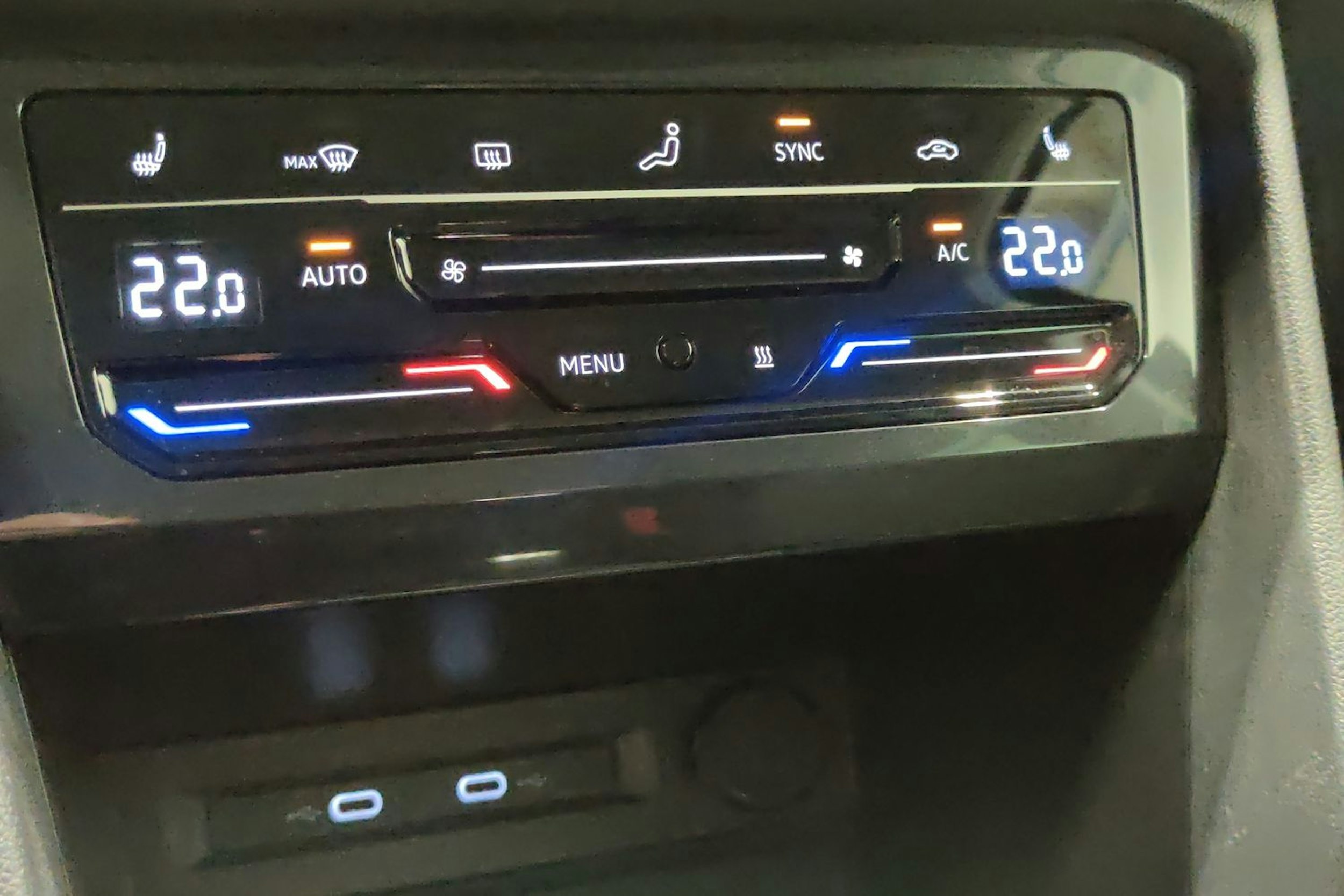 met. sininen Volkswagen Tiguan 2021 kuva 16.