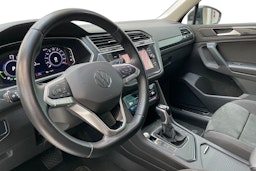 harmaa Volkswagen Tiguan 2021 kuva 7.
