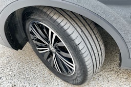 harmaa Volkswagen Tiguan 2021 kuva 13.