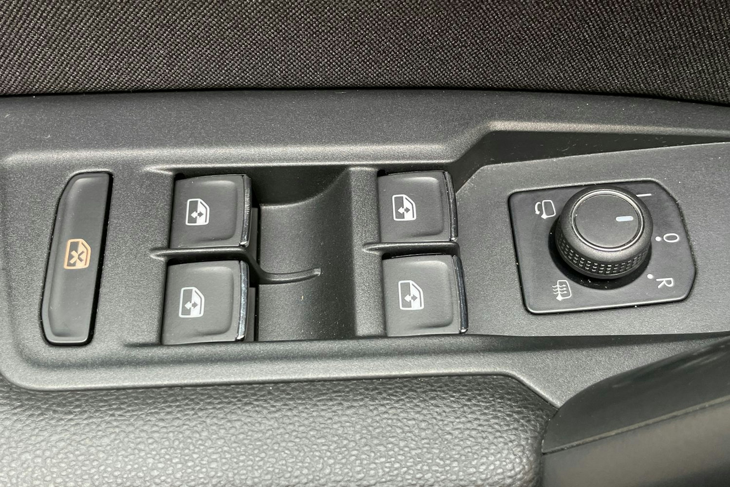 harmaa Volkswagen Tiguan 2021 kuva 19.