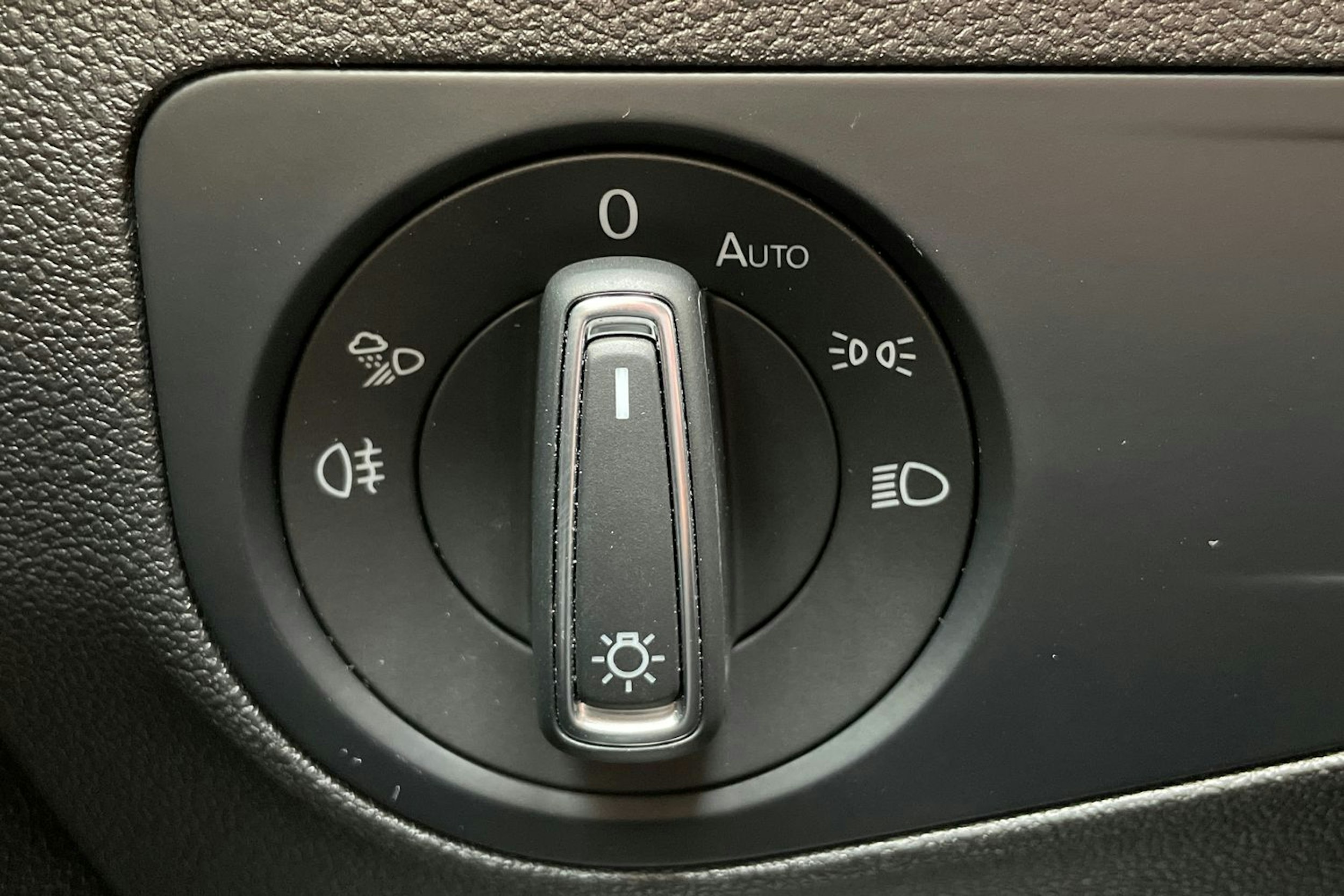 harmaa Volkswagen Tiguan 2021 kuva 21.