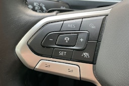harmaa Volkswagen Tiguan 2021 kuva 22.