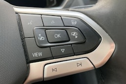 harmaa Volkswagen Tiguan 2021 kuva 23.