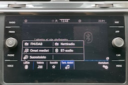 harmaa Volkswagen Tiguan 2021 kuva 28.