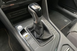 harmaa Volkswagen Tiguan 2021 kuva 32.