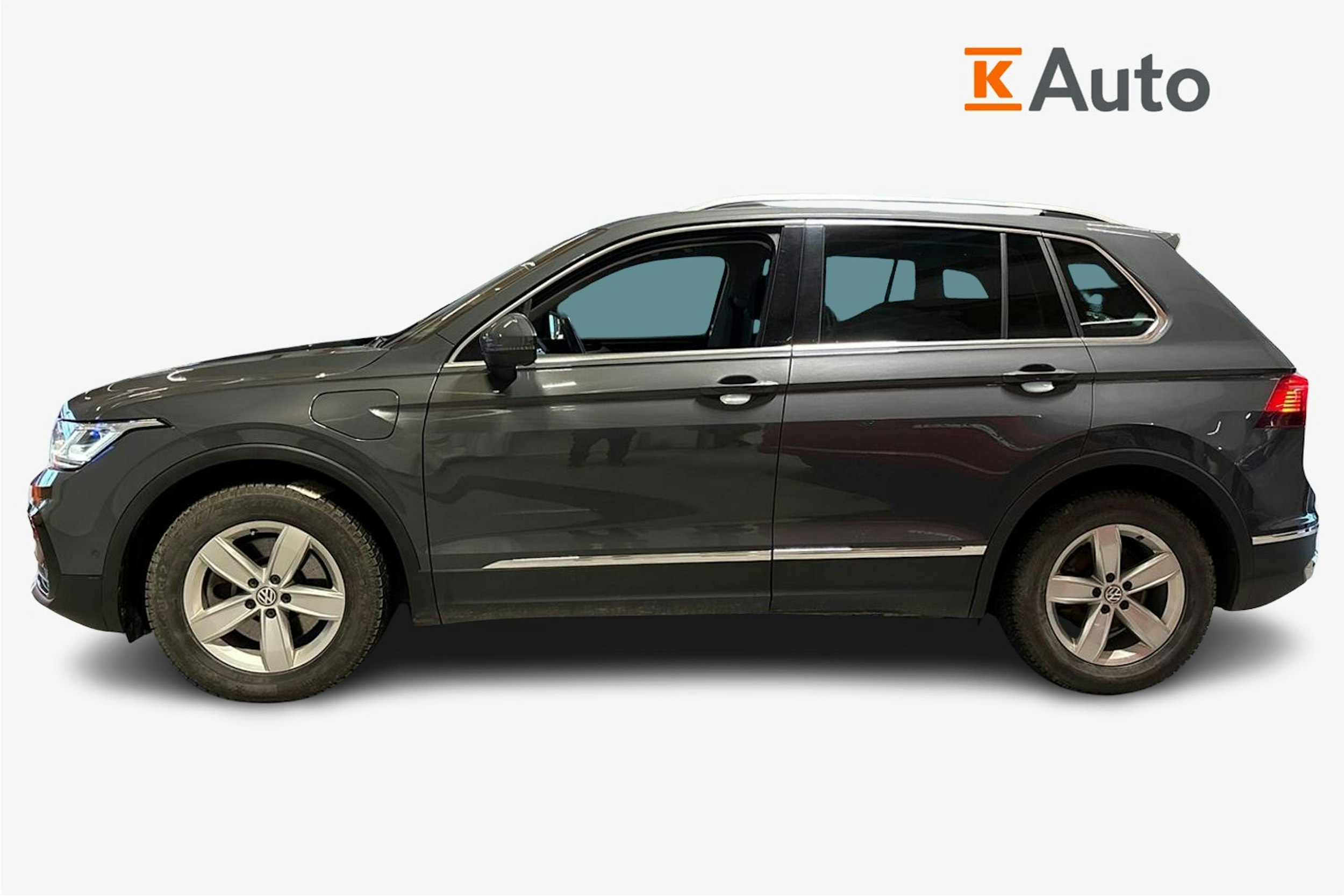 Harmaa Volkswagen Tiguan 2021 kuva 6.