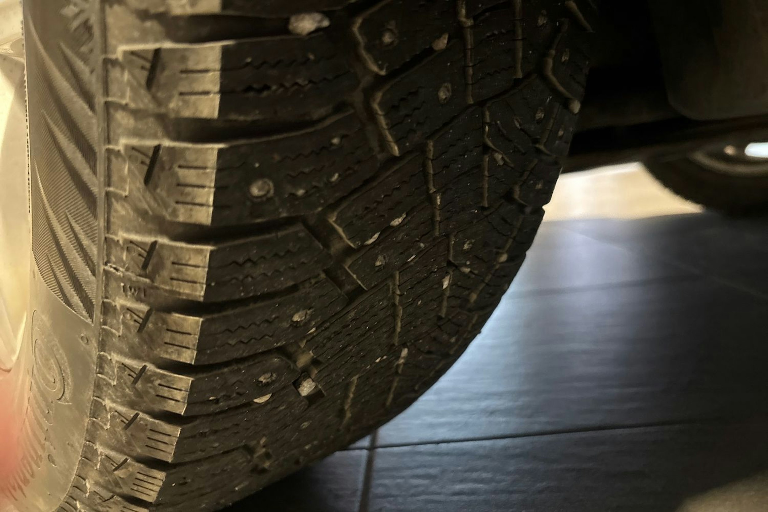 Harmaa Volkswagen Tiguan 2021 kuva 13.