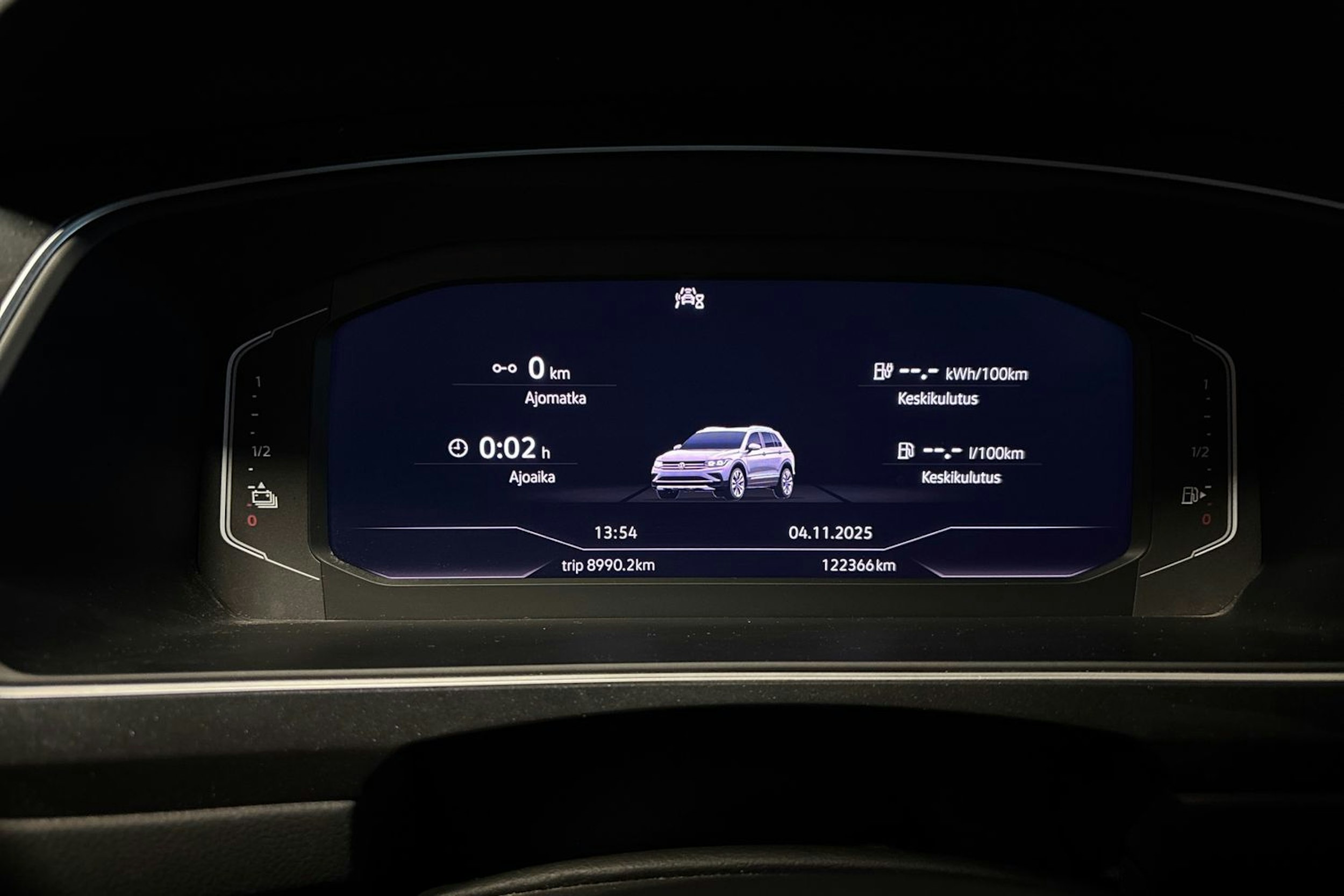 Harmaa Volkswagen Tiguan 2021 kuva 16.