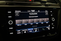 Harmaa Volkswagen Tiguan 2021 kuva 18.