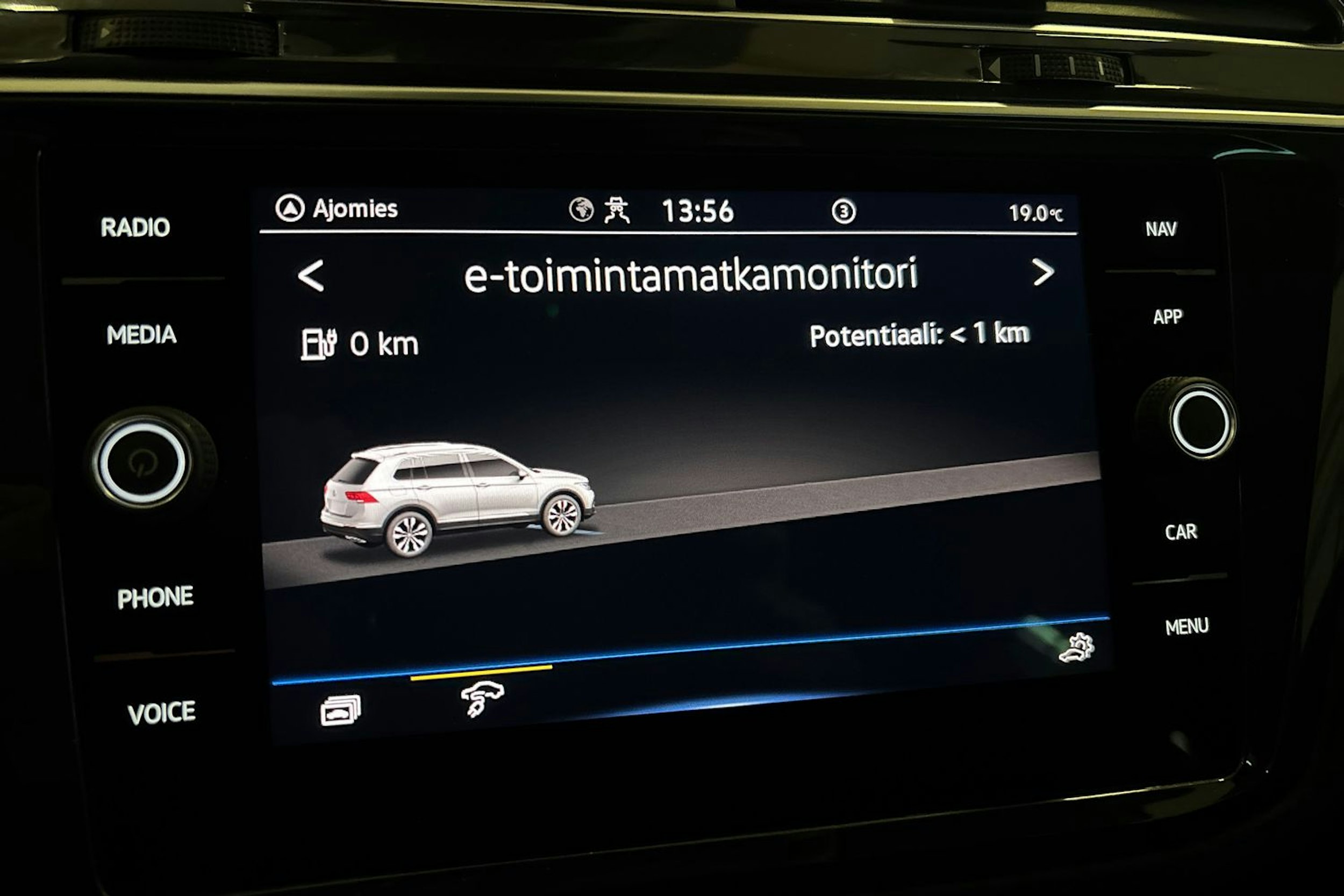 Harmaa Volkswagen Tiguan 2021 kuva 21.