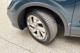 sininen Volkswagen Tiguan 2021 kuva 13.