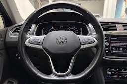 sininen Volkswagen Tiguan 2021 kuva 17.