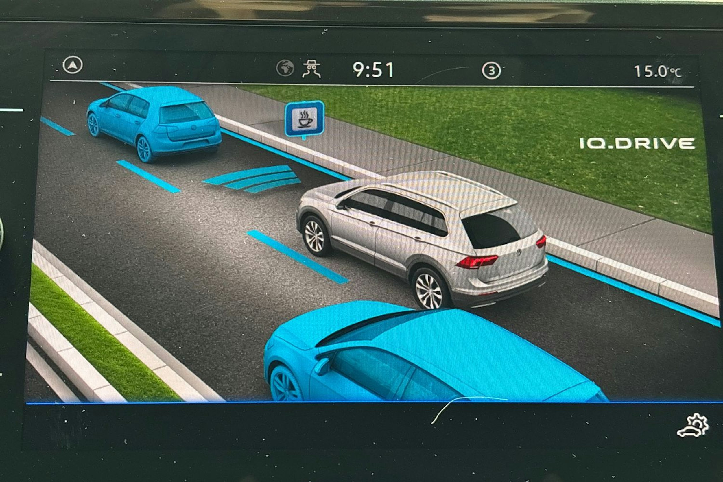 sininen Volkswagen Tiguan 2021 kuva 22.