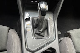 sininen Volkswagen Tiguan 2021 kuva 25.