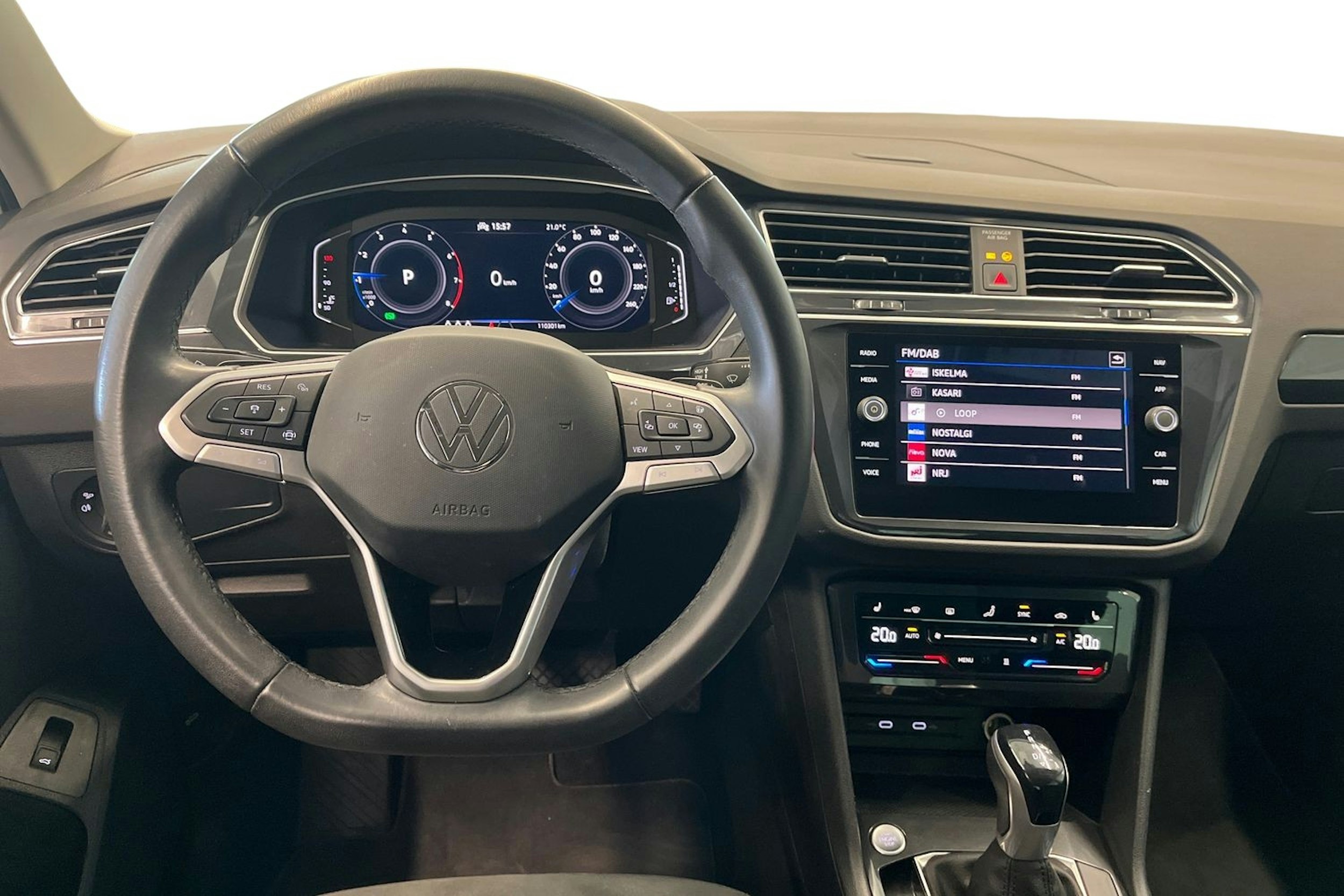 valkoinen Volkswagen Tiguan 2021 kuva 7.