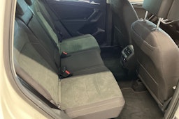 valkoinen Volkswagen Tiguan 2021 kuva 13.