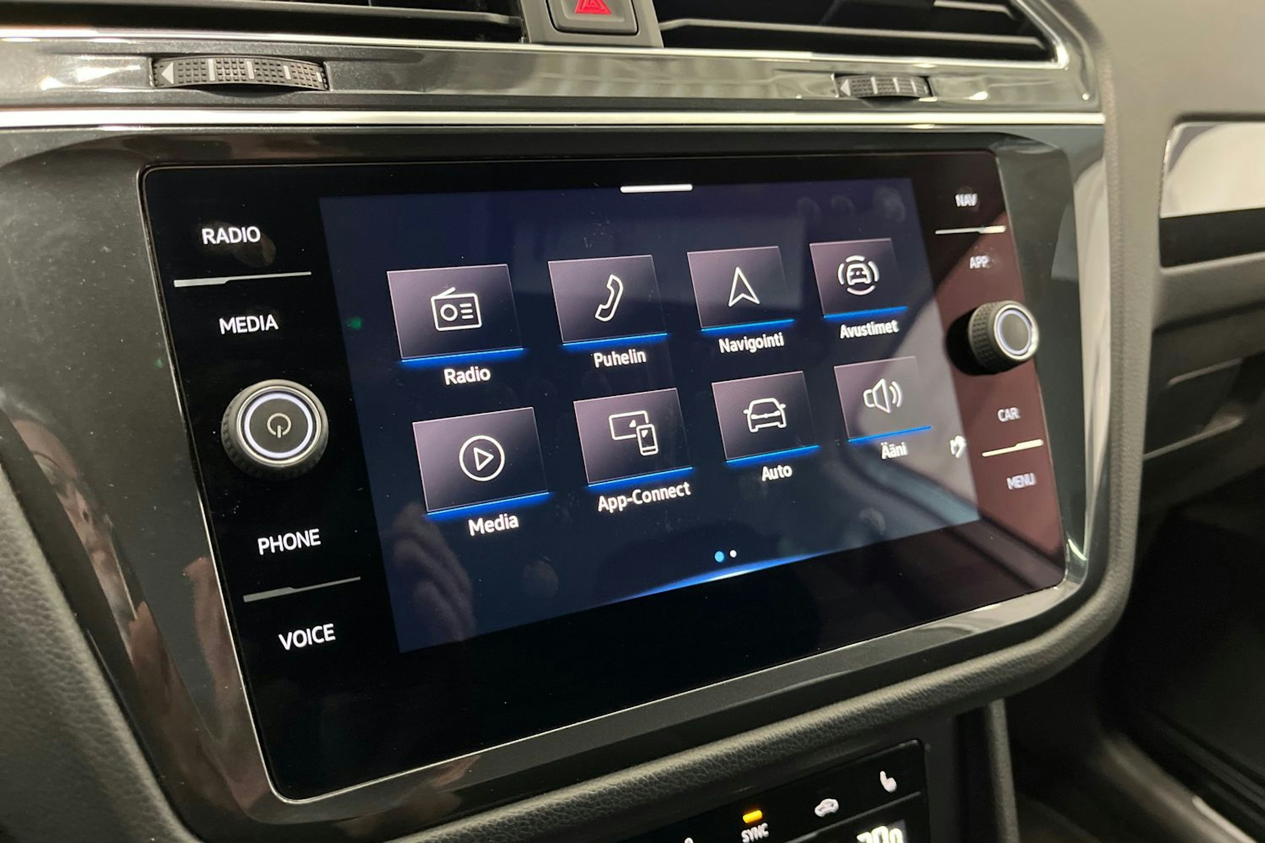 valkoinen Volkswagen Tiguan 2021 kuva 21.