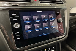 valkoinen Volkswagen Tiguan 2021 kuva 21.