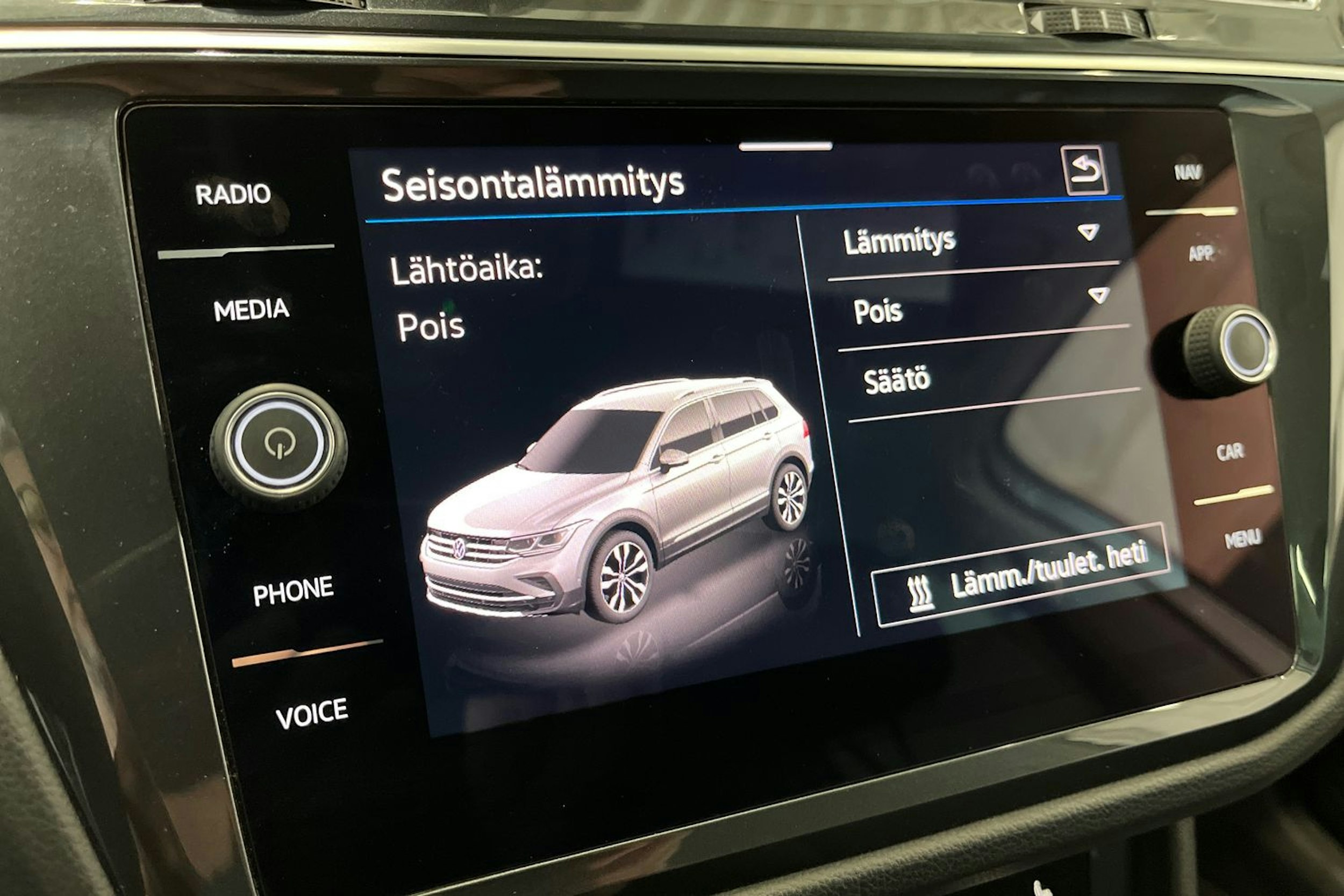 valkoinen Volkswagen Tiguan 2021 kuva 25.