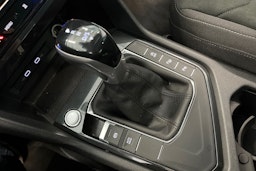 valkoinen Volkswagen Tiguan 2021 kuva 27.