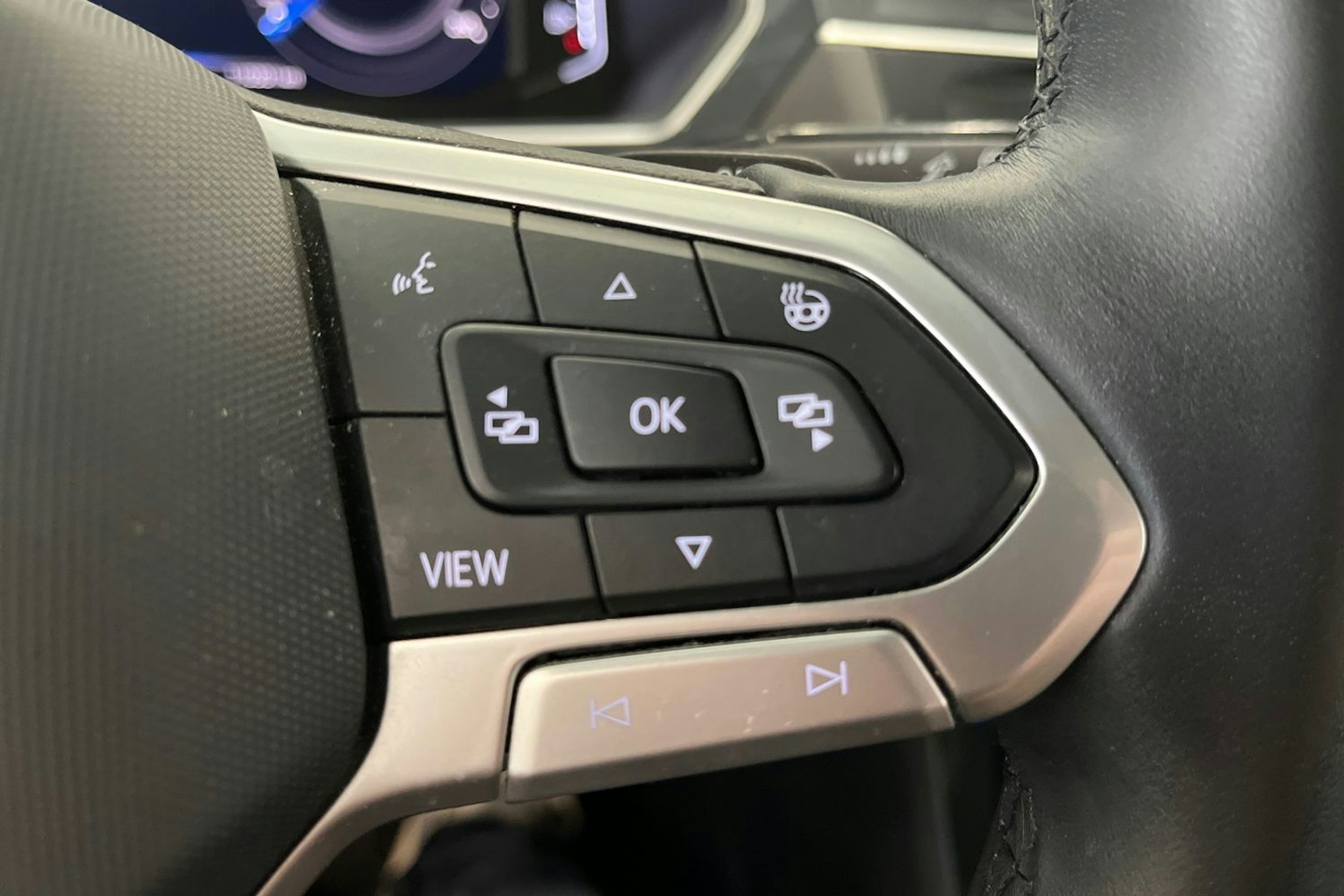 valkoinen Volkswagen Tiguan 2021 kuva 30.