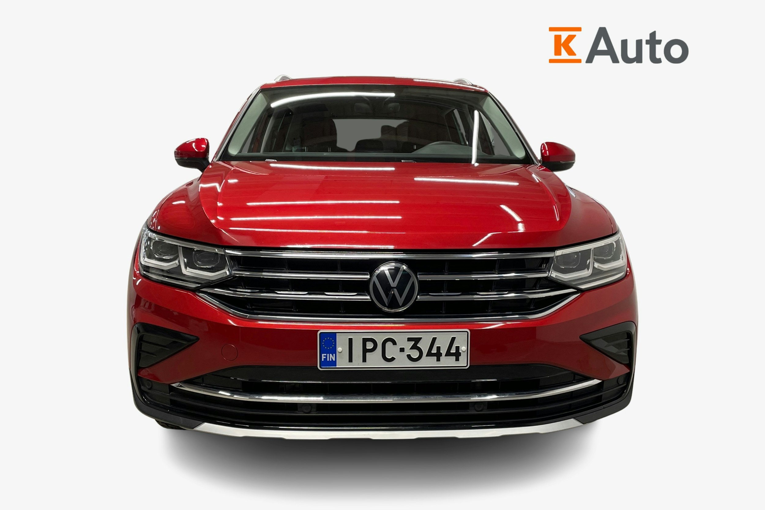 Punainen Volkswagen Tiguan 2021 kuva 4.