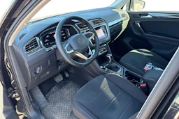 musta Volkswagen Tiguan 2021 kuva 3.