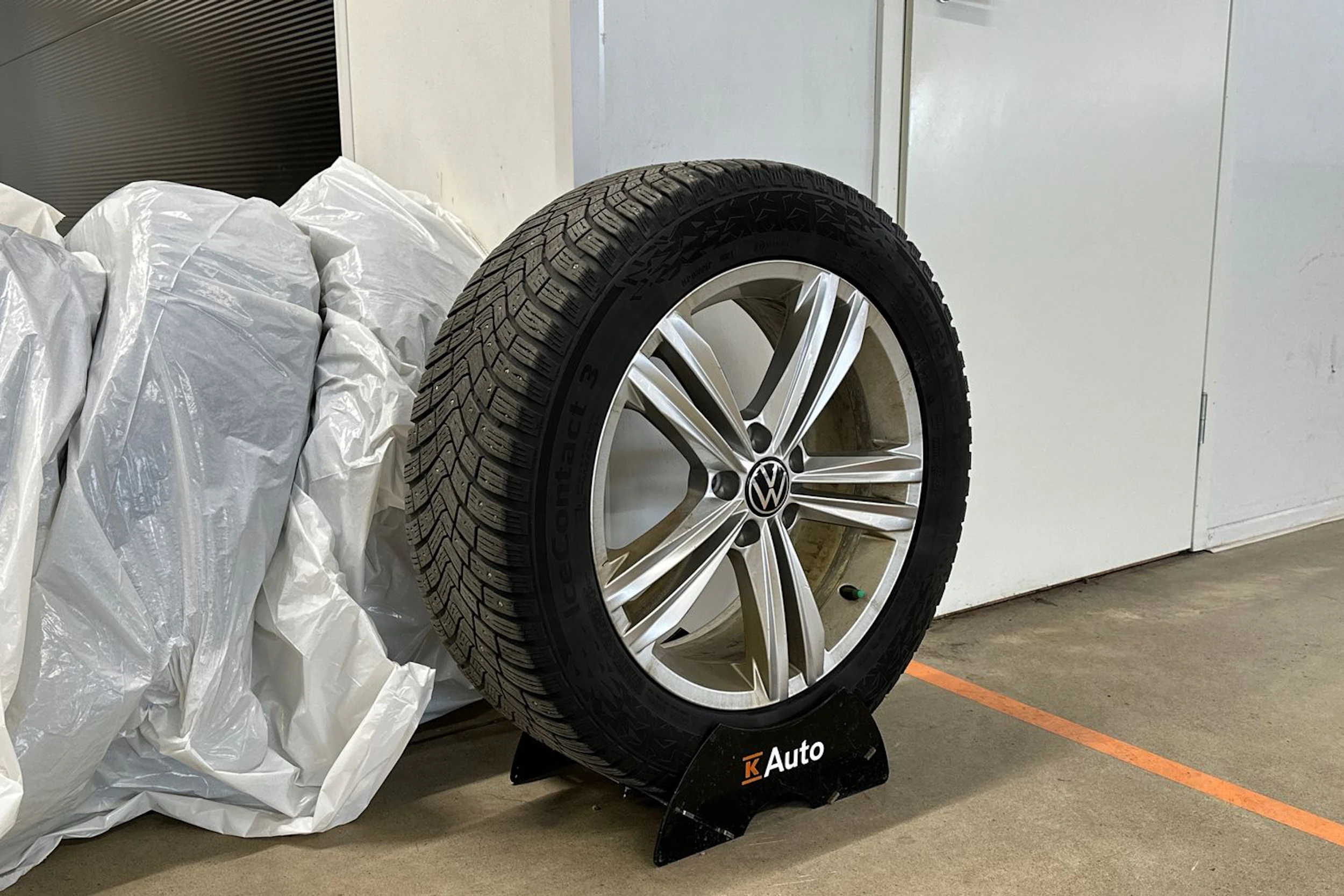 musta Volkswagen Tiguan 2021 kuva 13.