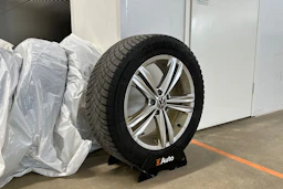 musta Volkswagen Tiguan 2021 kuva 13.