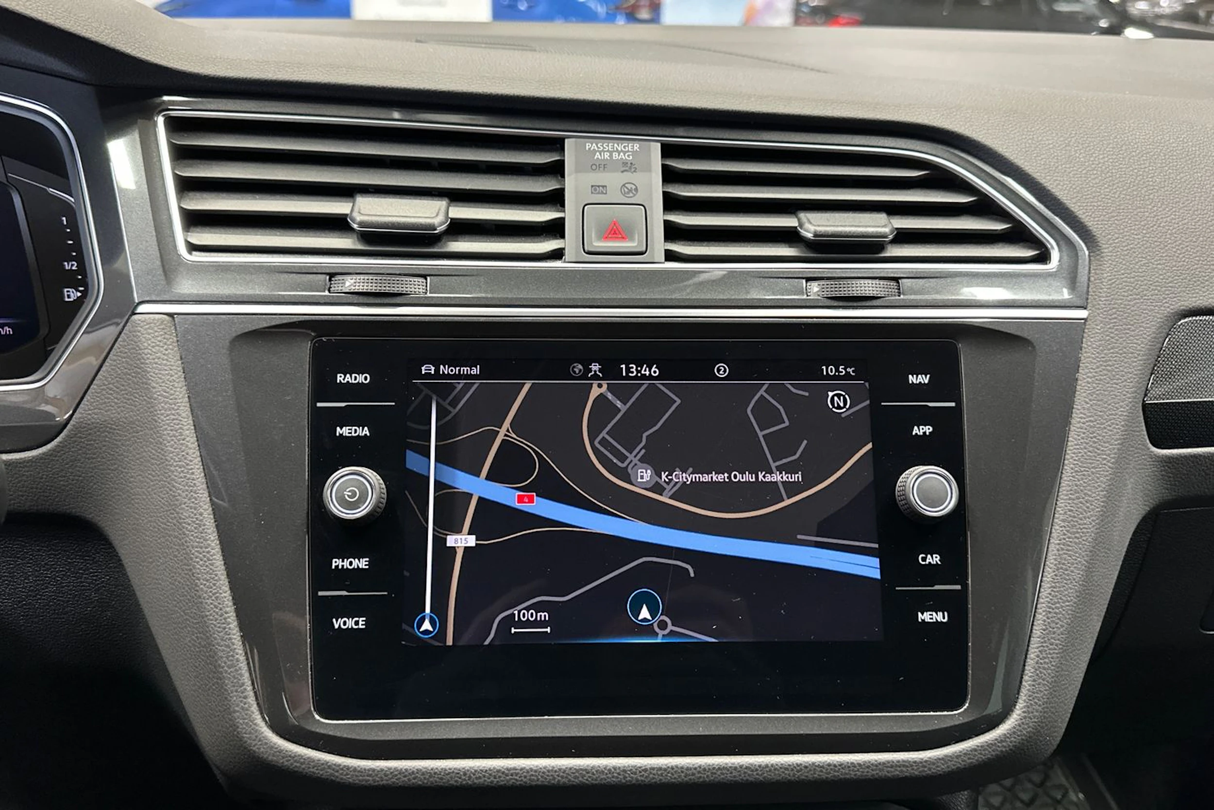 musta Volkswagen Tiguan 2021 kuva 18.