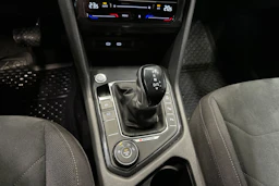 musta Volkswagen Tiguan 2021 kuva 24.