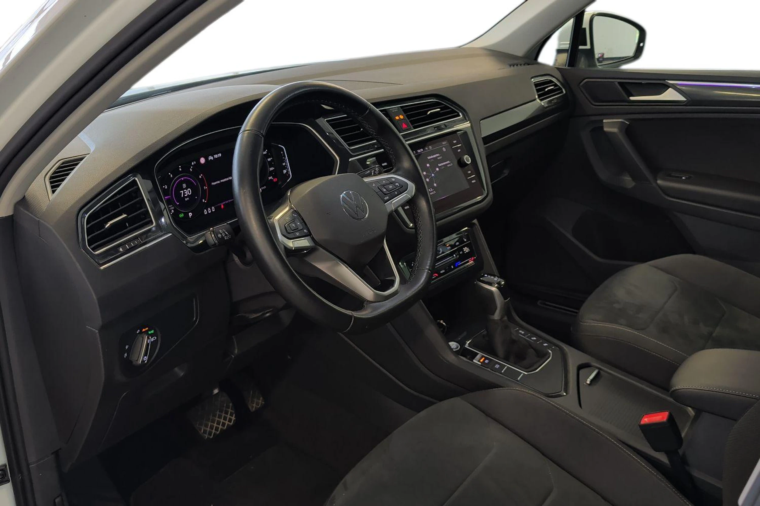 valkoinen Volkswagen Tiguan 2022 kuva 6.