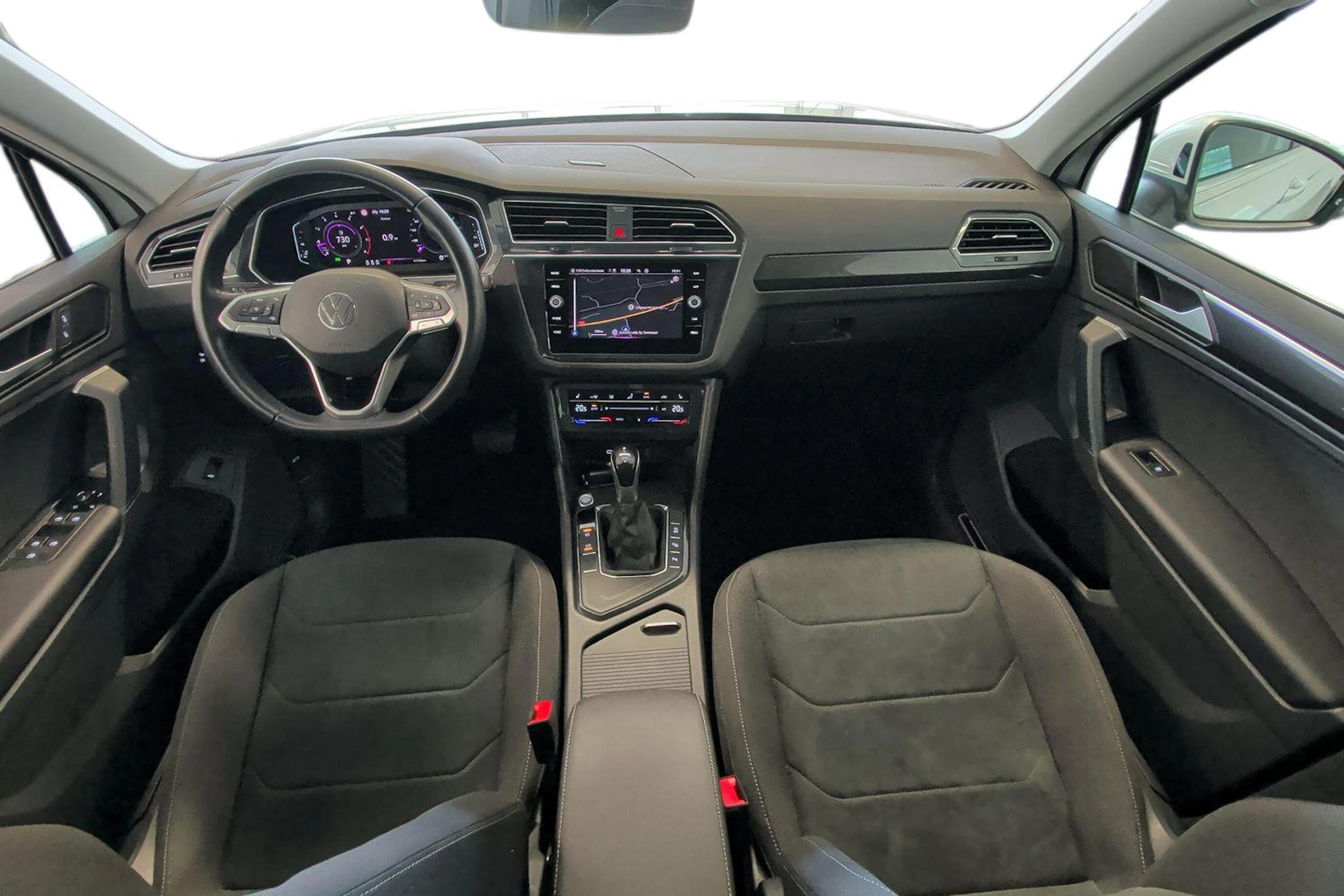 valkoinen Volkswagen Tiguan 2022 kuva 7.