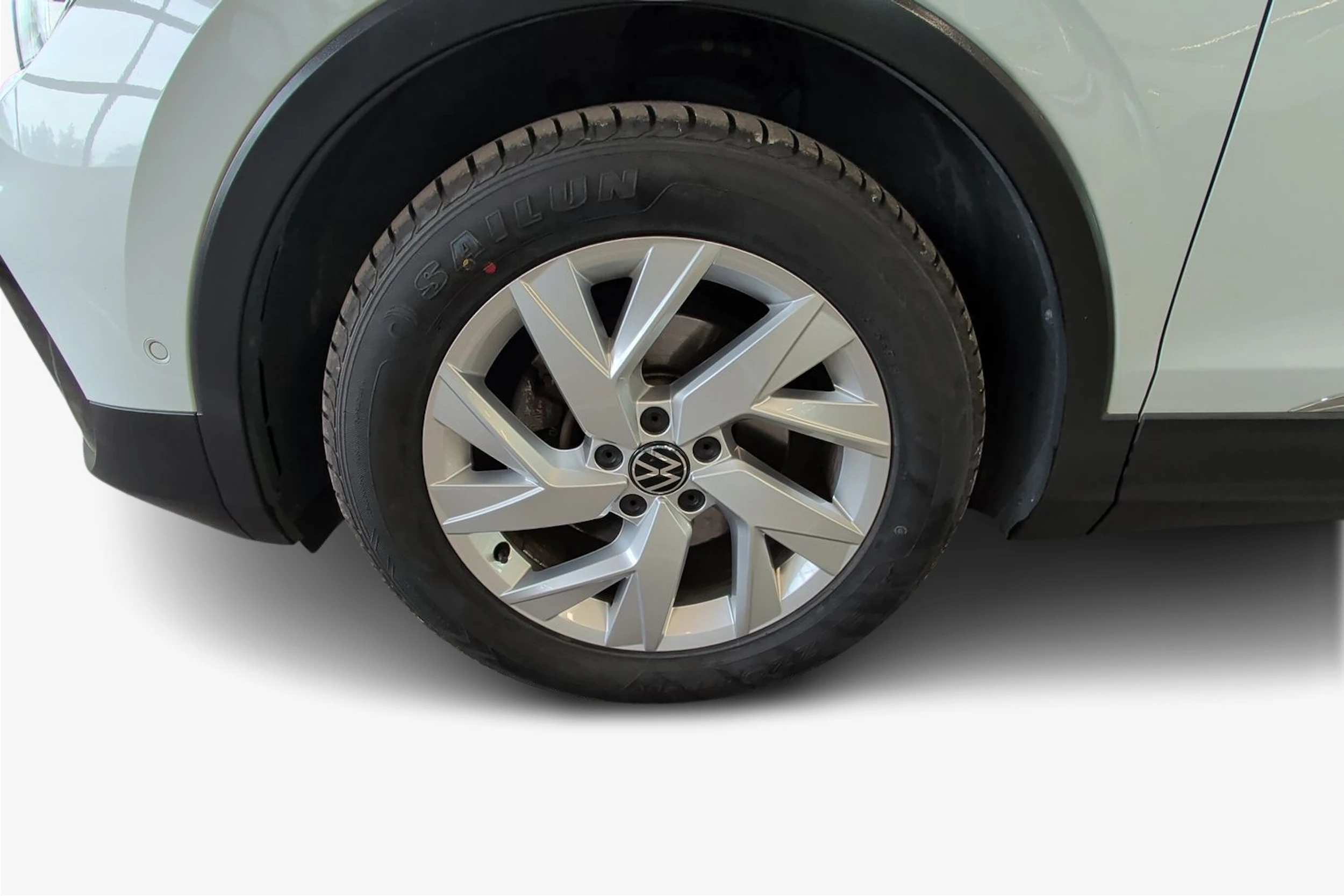 valkoinen Volkswagen Tiguan 2022 kuva 9.