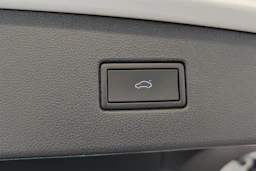 valkoinen Volkswagen Tiguan 2022 kuva 12.