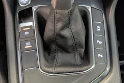 valkoinen Volkswagen Tiguan 2022 kuva 17.