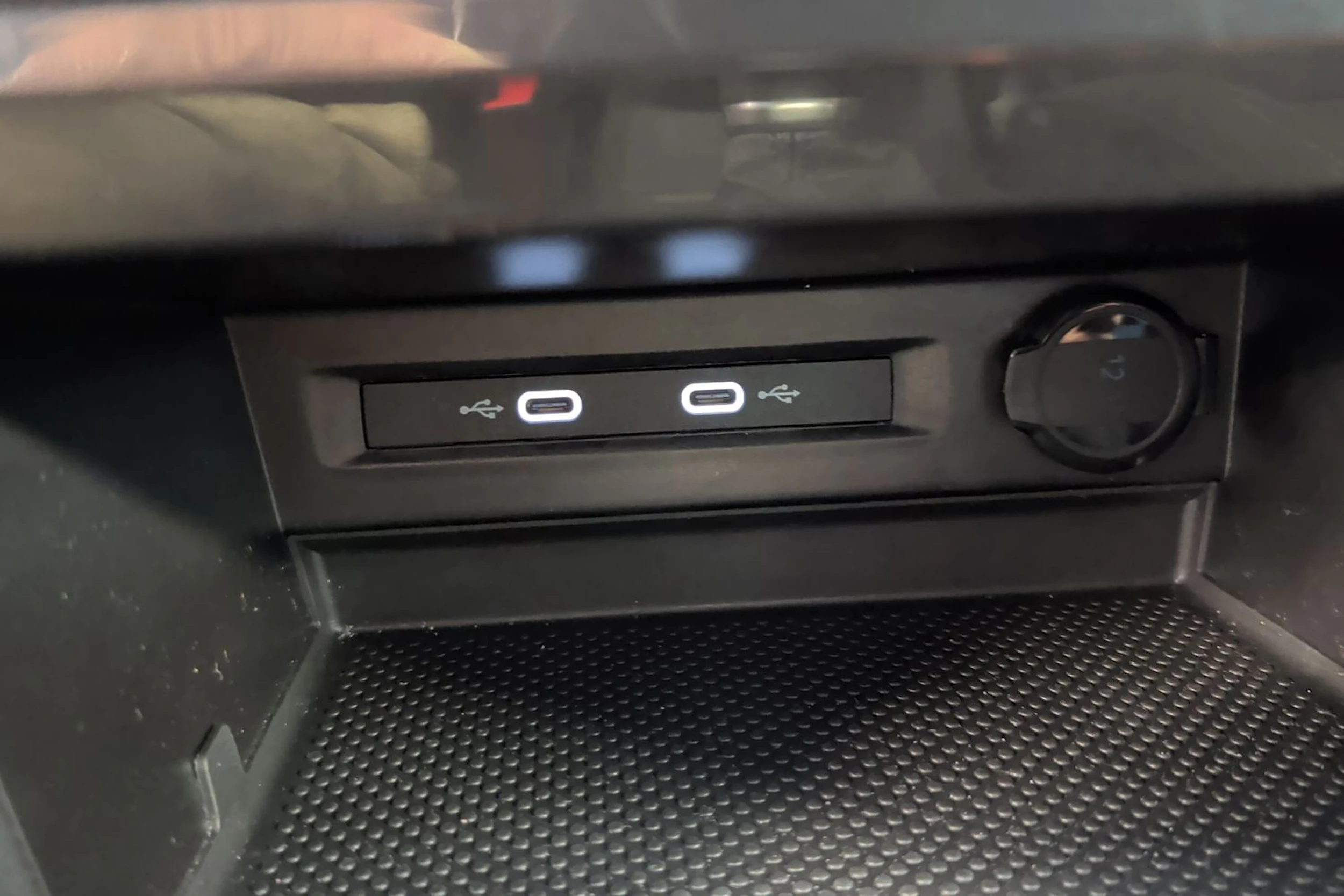 valkoinen Volkswagen Tiguan 2022 kuva 18.