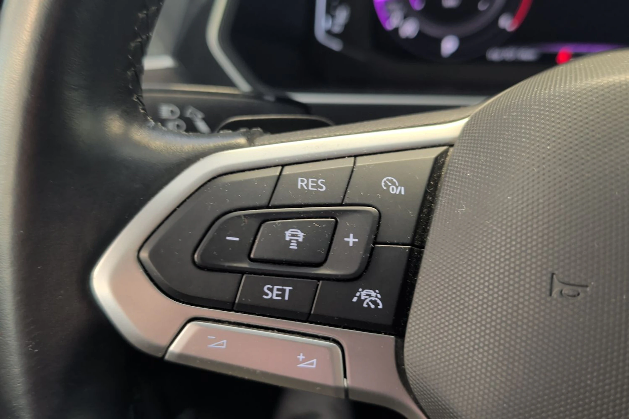 valkoinen Volkswagen Tiguan 2022 kuva 19.