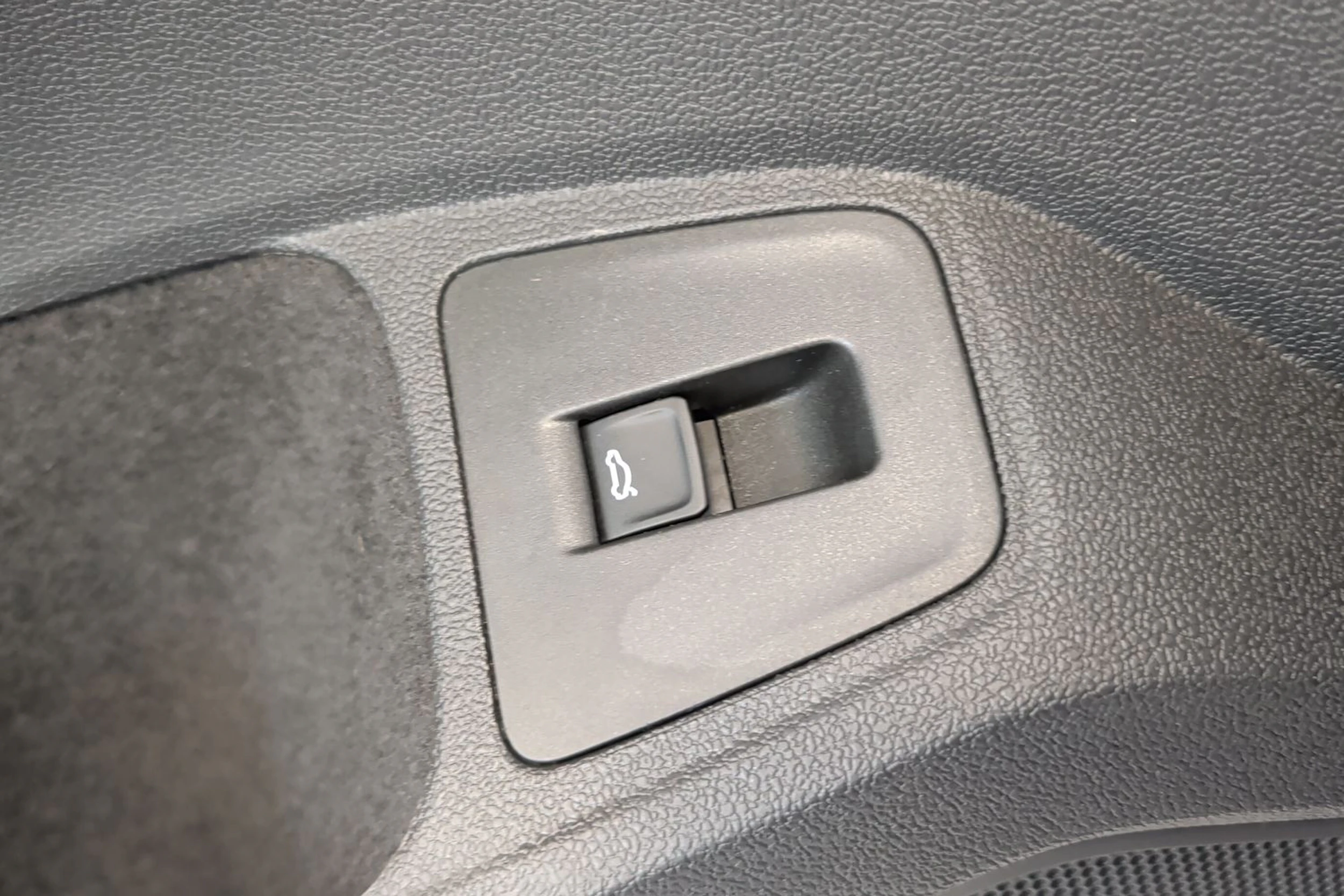 valkoinen Volkswagen Tiguan 2022 kuva 22.