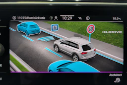 valkoinen Volkswagen Tiguan 2022 kuva 26.