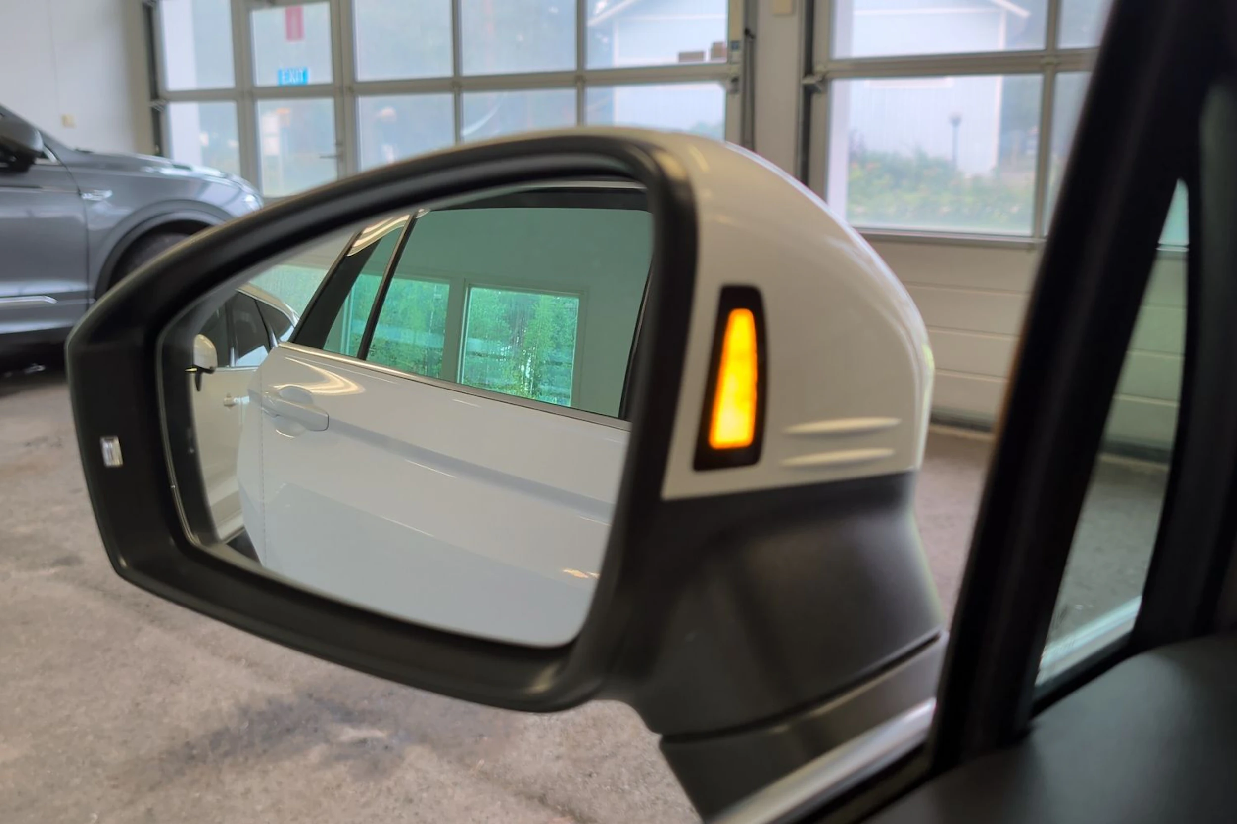 valkoinen Volkswagen Tiguan 2022 kuva 30.