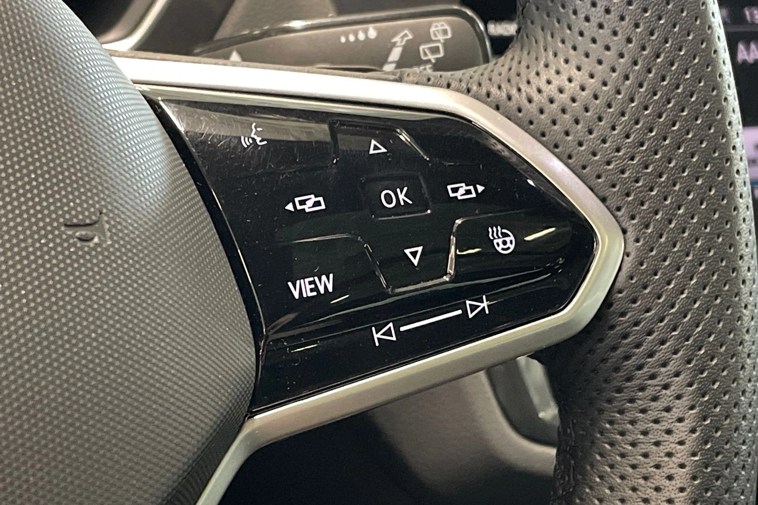 valkoinen Volkswagen Tiguan 2022 kuva 20.