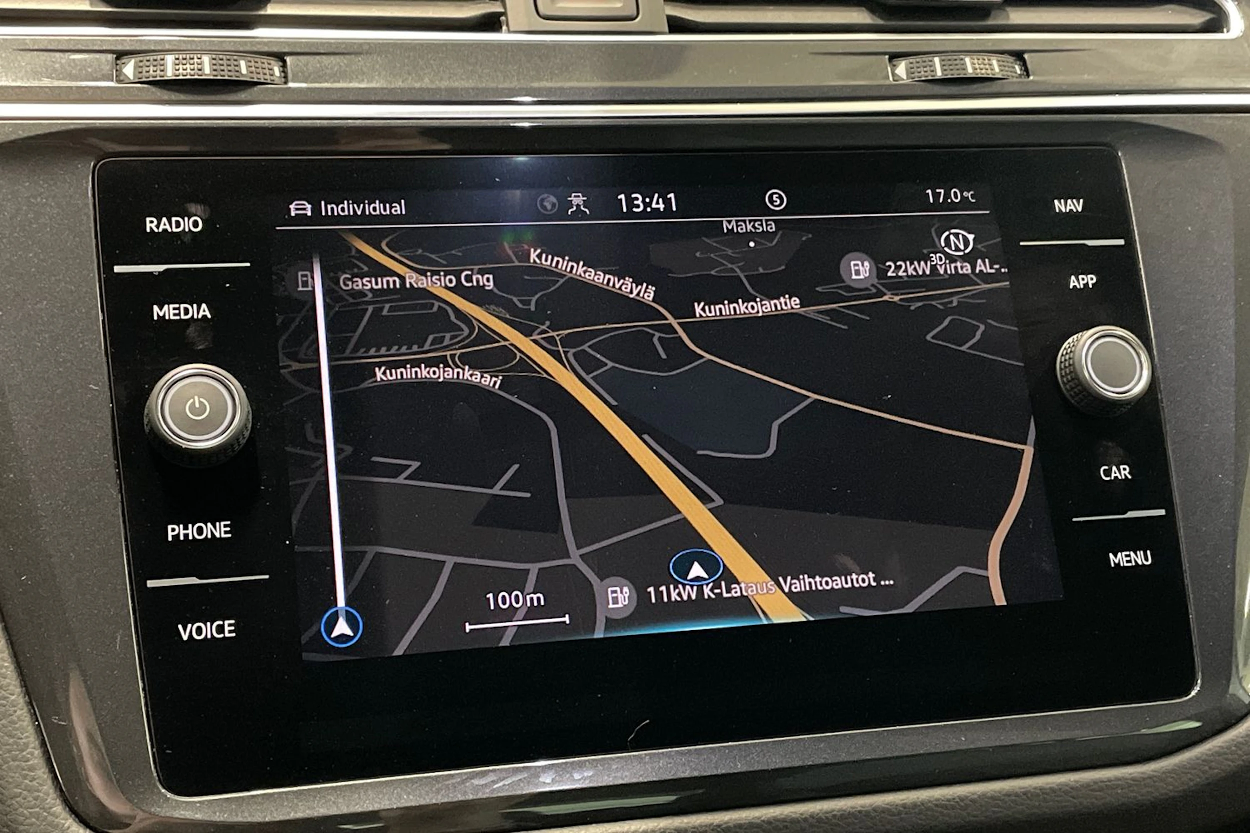 valkoinen Volkswagen Tiguan 2022 kuva 25.