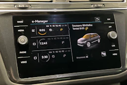 valkoinen Volkswagen Tiguan 2022 kuva 28.