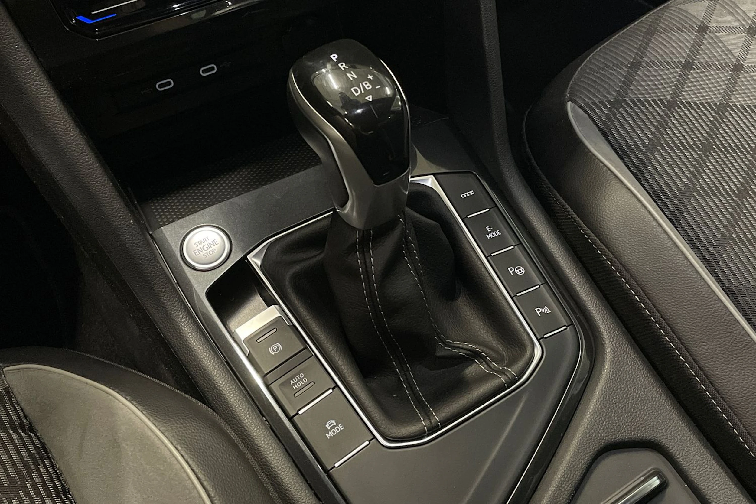 valkoinen Volkswagen Tiguan 2022 kuva 31.