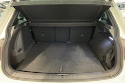 valkoinen Volkswagen Tiguan 2022 kuva 33.