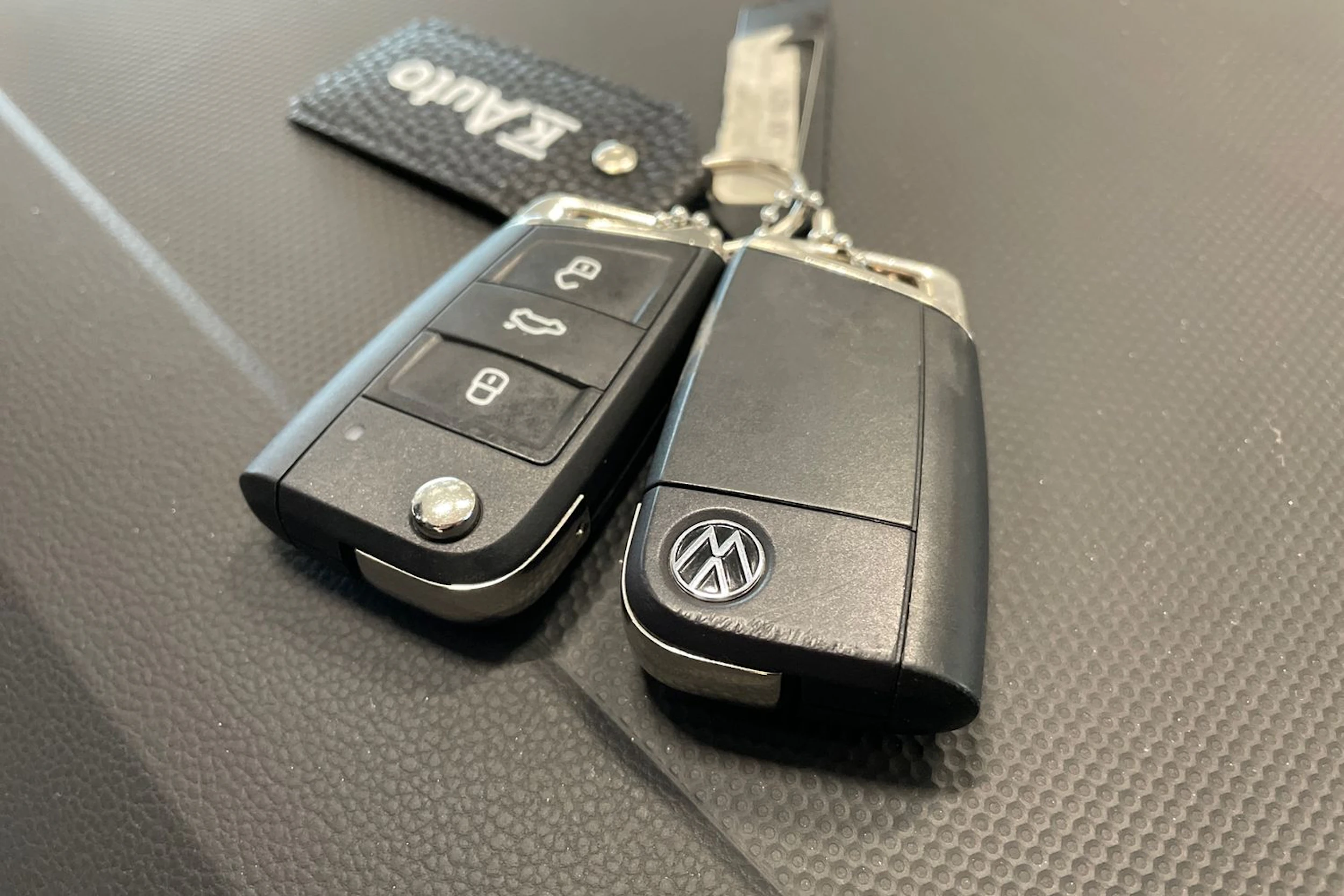 valkoinen Volkswagen Tiguan 2022 kuva 37.